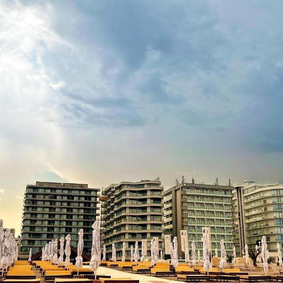 Beachside Mamaia