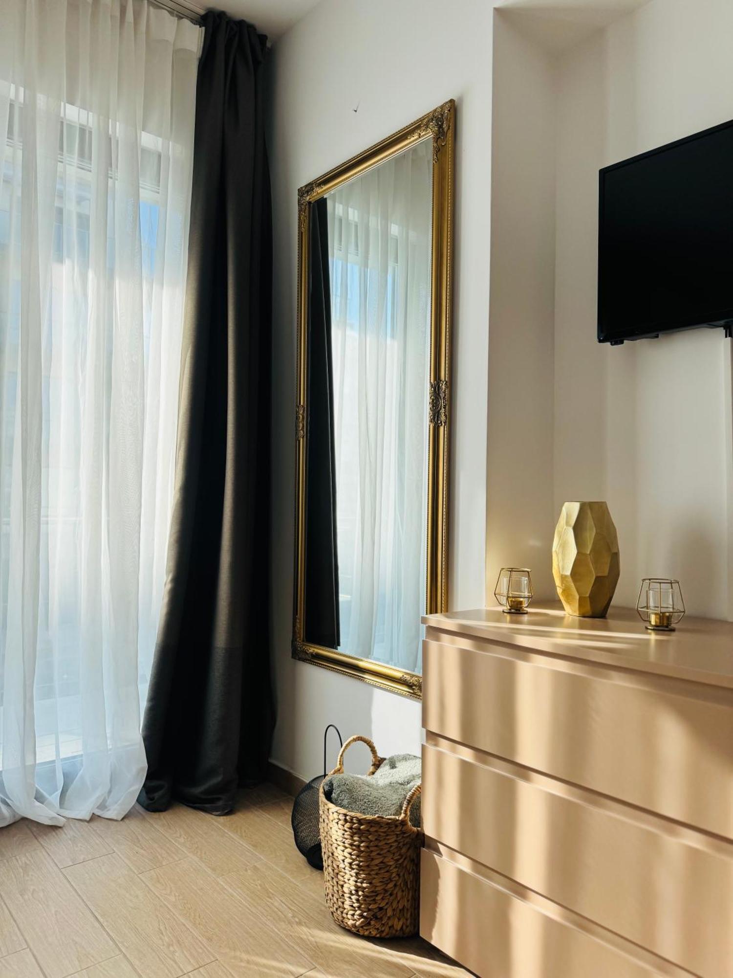 Beachside Apartament *